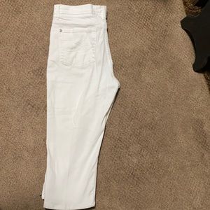 Women’s Lee capris. Size 14